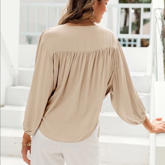 Blue lantern long sleeve surplice crop top - Picture 5 of 9